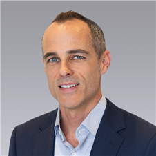 Travis J Hicks, SIOR